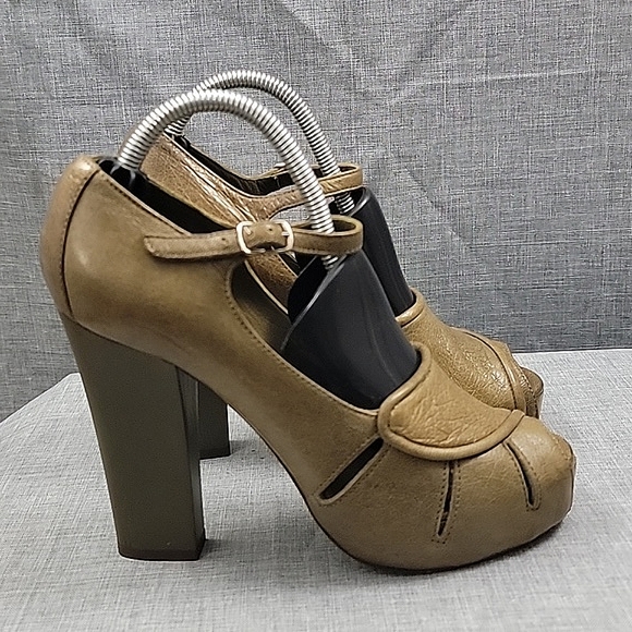 Chloe Soft Leather Taupe Peep Toe Platform Block heel shoe women's 38.5